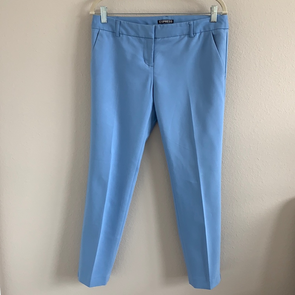 EXPRESS GORGEOUS LIGHT BLUE CAPRIS/PANTS SZ.6R NWT